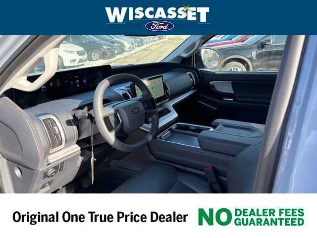 New 2026 Ford Expedition Active image 4