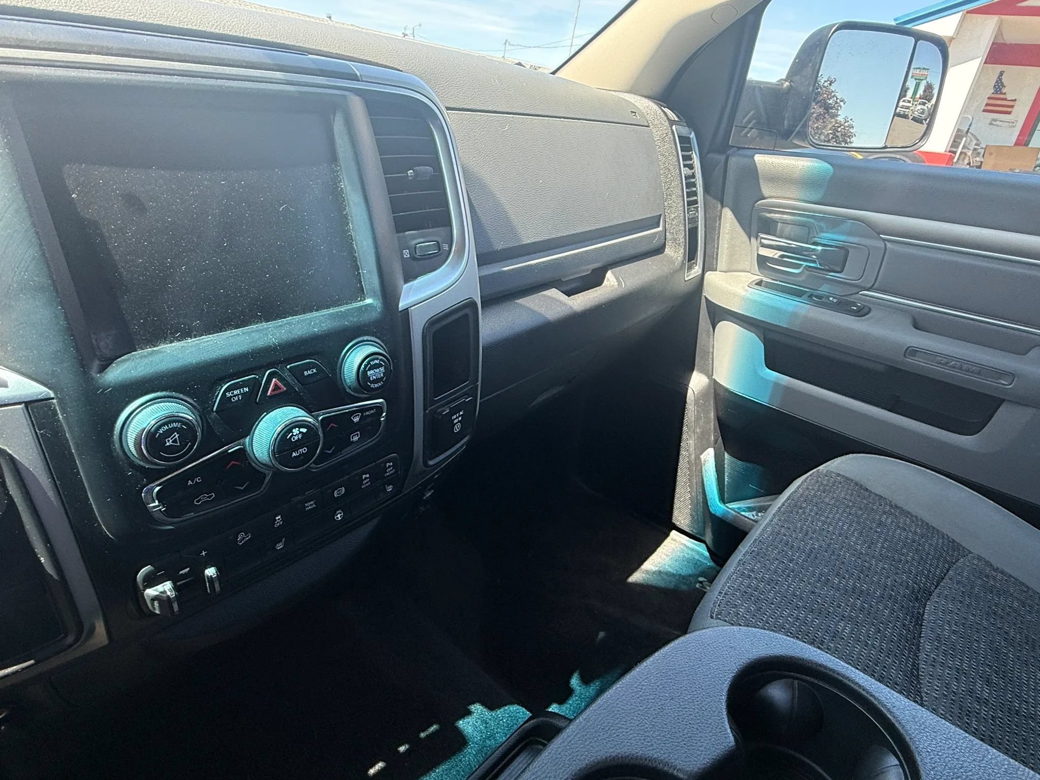Used 2017 RAM 2500 Big Horn w/ Sport Appearance Group AWD/4WD image 11