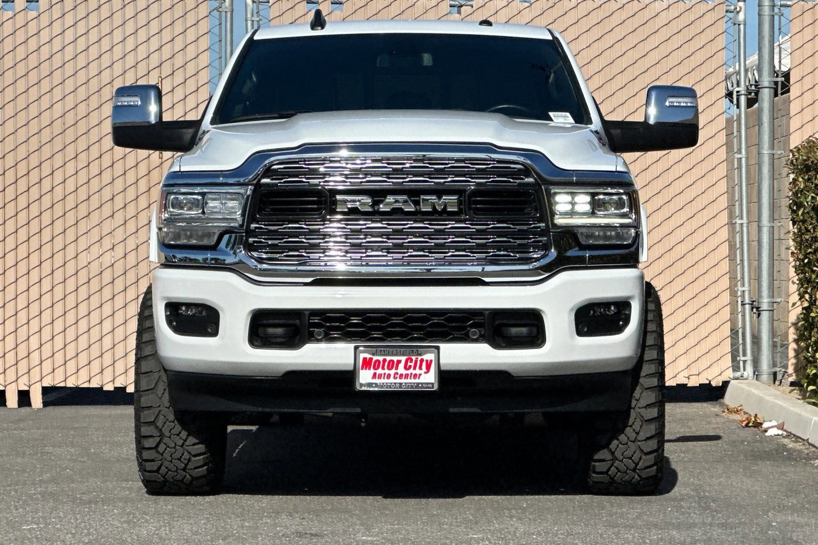 Used 2023 RAM 2500 Limited AWD/4WD image 9