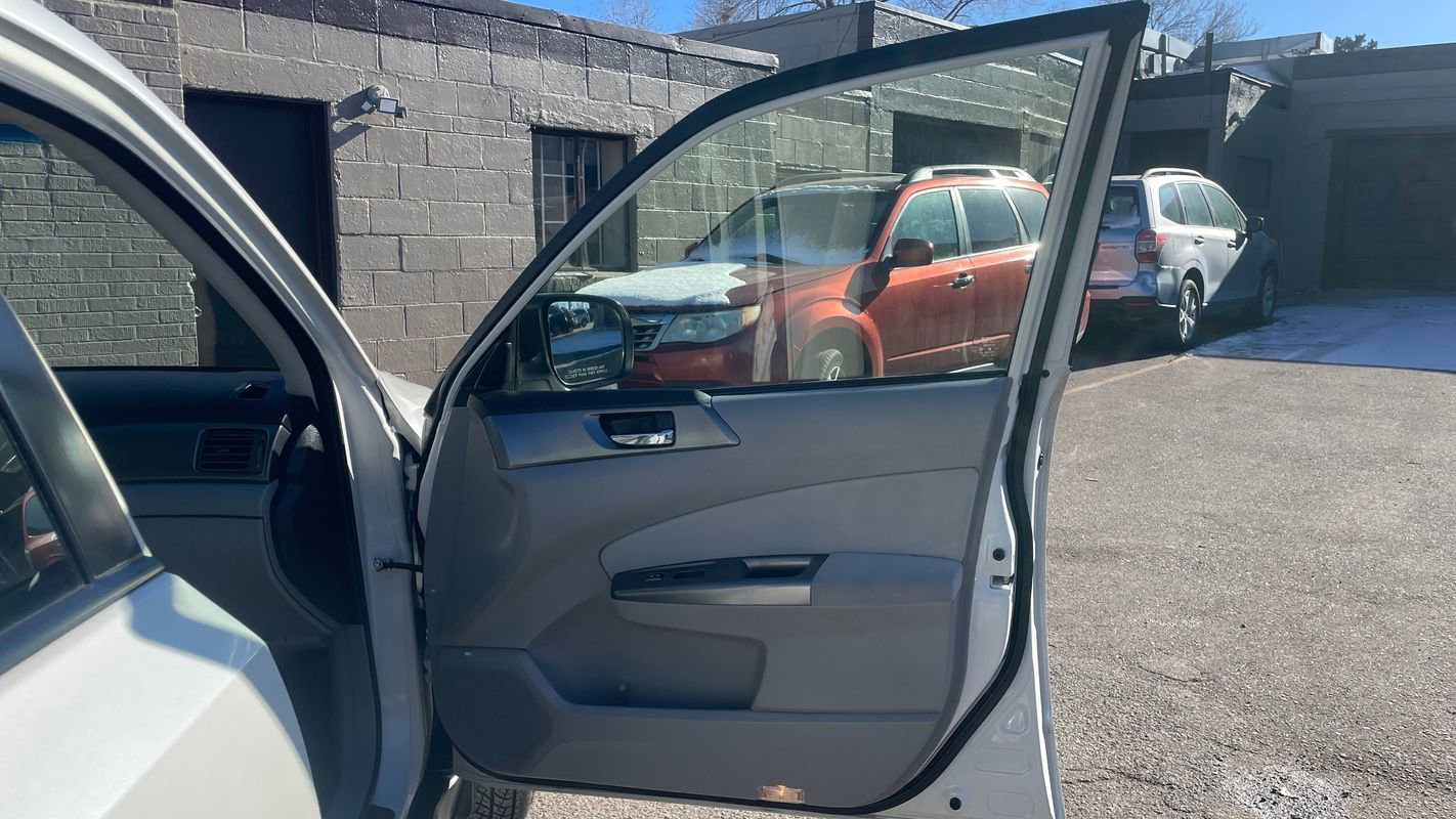 Used 2012 Subaru Forester 2.5X Limited image 11