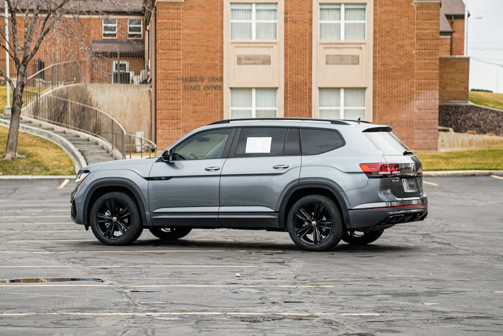 Used 2022 Volkswagen Atlas SEL R-Line image 7