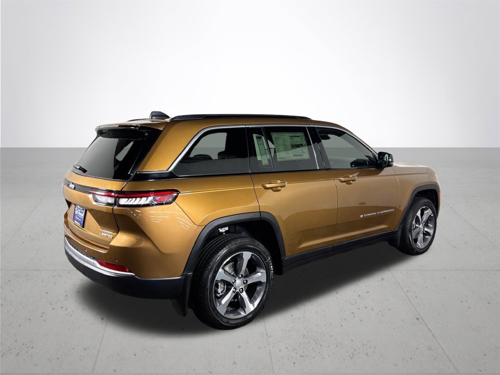 New 2026 Jeep Grand Cherokee Limited w/ MOPAR Finishing Package AWD/4WD image 6