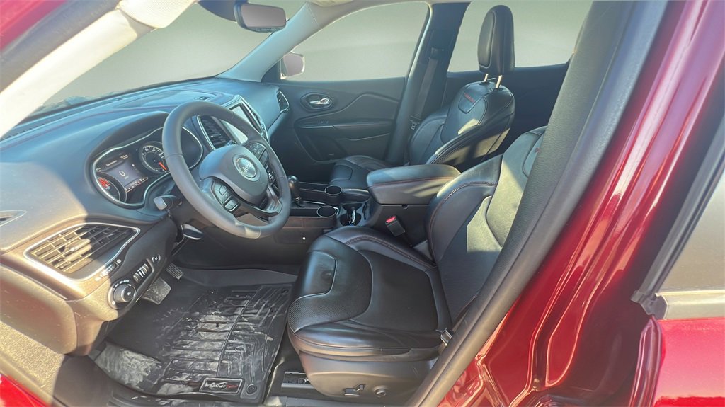 Used 2021 Jeep Cherokee Trailhawk w/ Premium Leather Package image 16