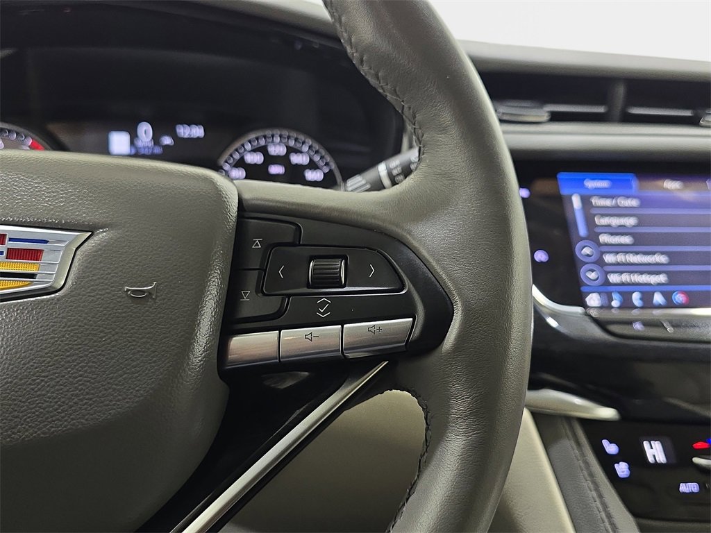 Used 2024 Cadillac XT6 Premium Luxury image 21