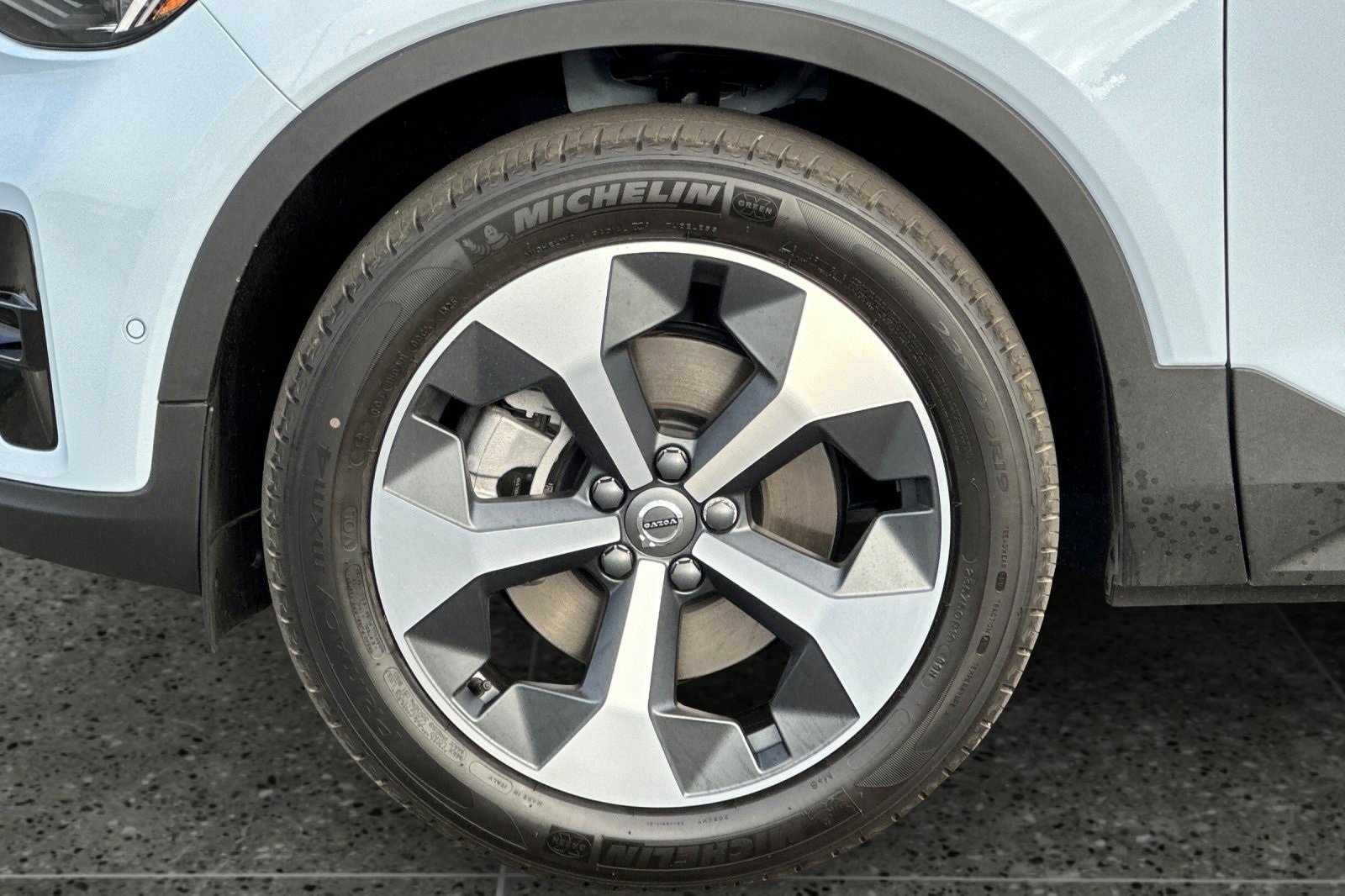New 2026 Volvo XC40 B5 Plus w/ Protection Package Premier image 11