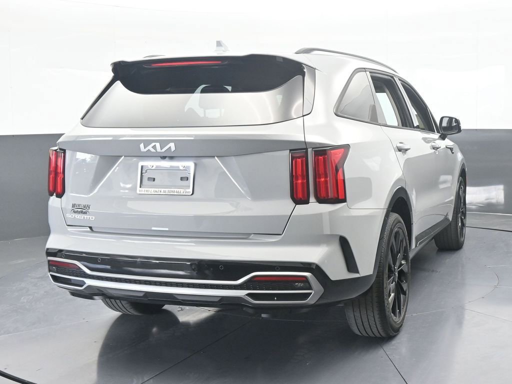 Used 2023 Kia Sorento SX image 5