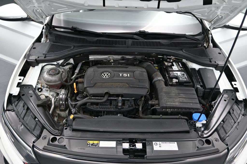 Used 2019 Volkswagen Jetta GLI FWD image 9