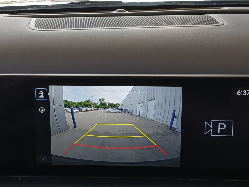 Used 2025 Hyundai Santa Cruz SEL FWD image 15