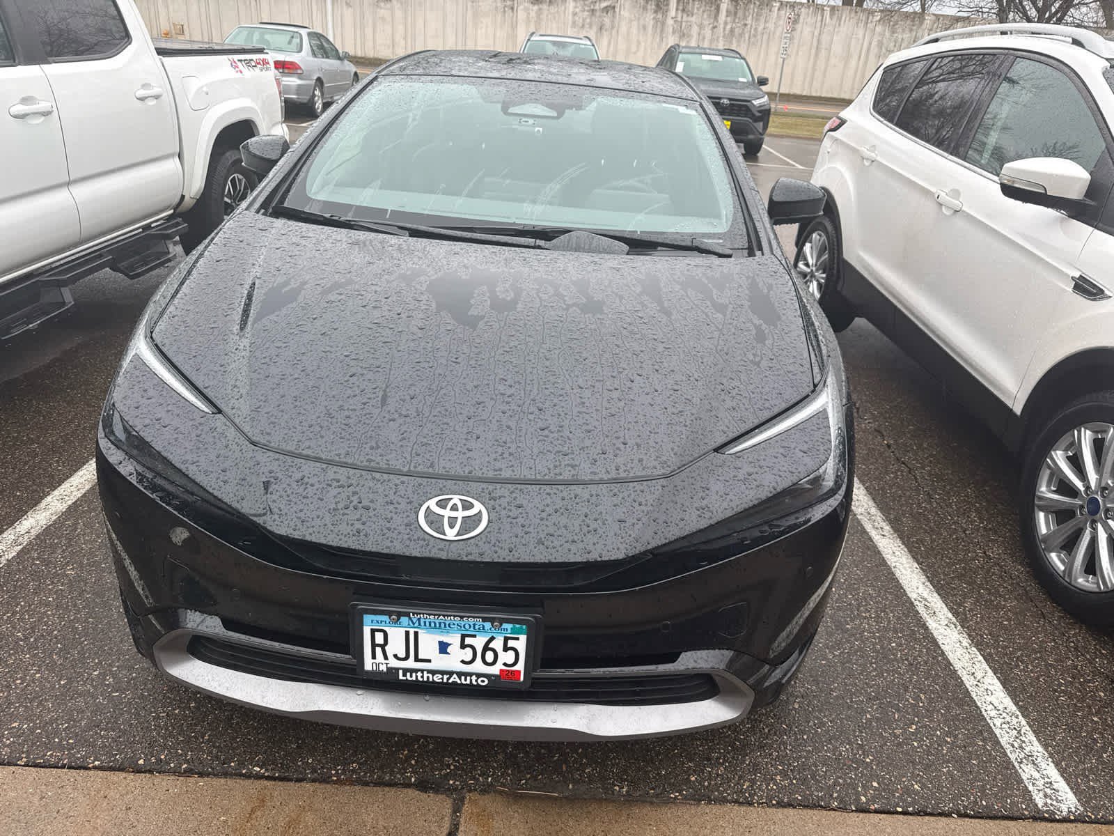 Used 2024 Toyota Prius XLE AWD/4WD image 6