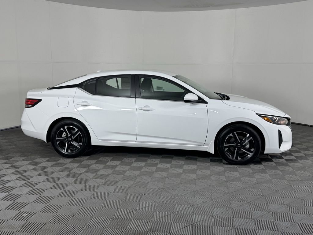 New 2025 Nissan Sentra SV image 3