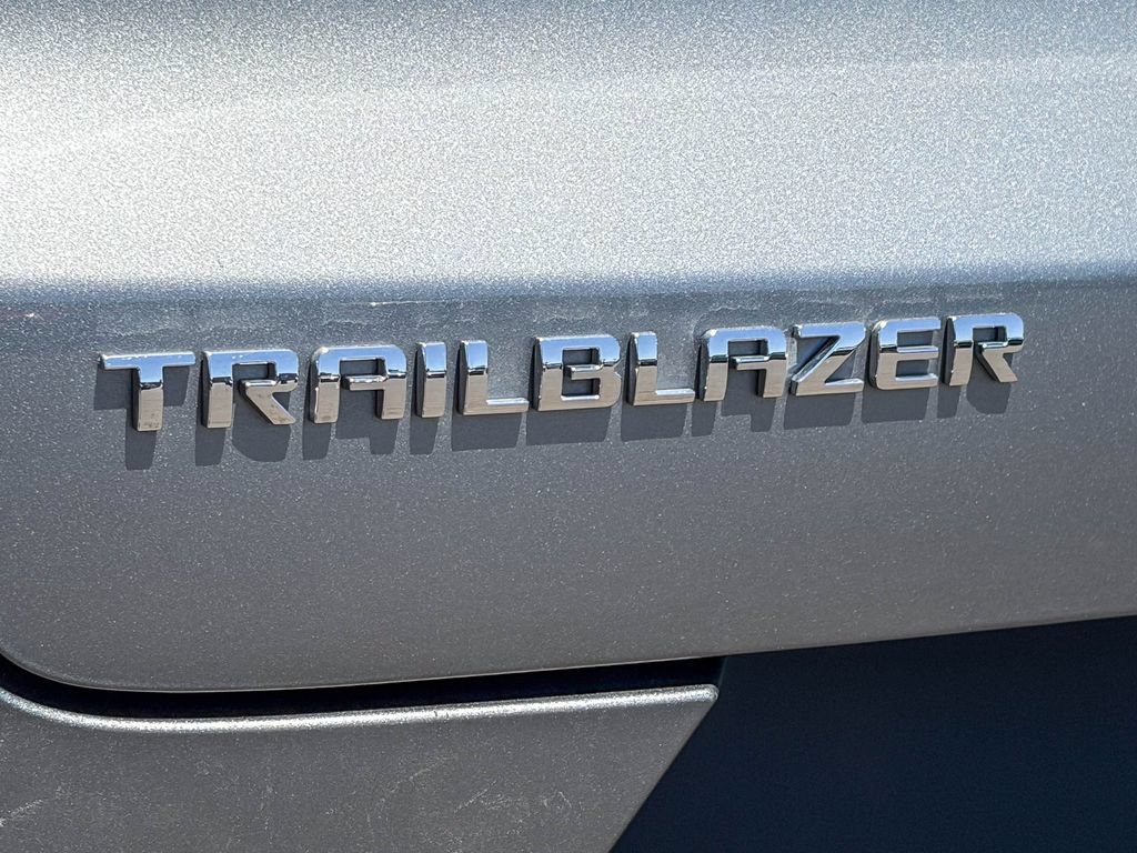 Used 2023 Chevrolet TrailBlazer LS FWD image 10