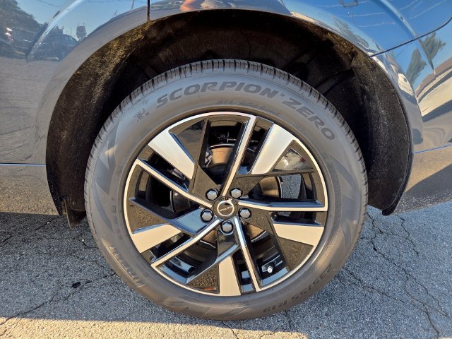 New 2027 Volvo XC60 B5 Core AWD/4WD image 18