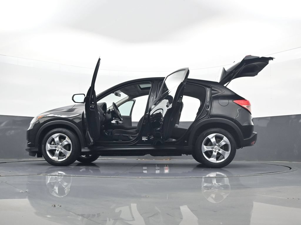 Used 2017 Honda HR-V EX image 34