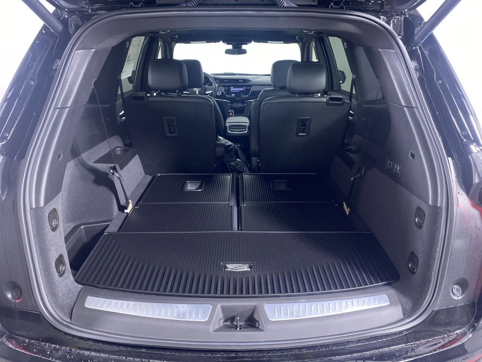 New 2025 Cadillac XT6 Premium Luxury AWD/4WD image 16