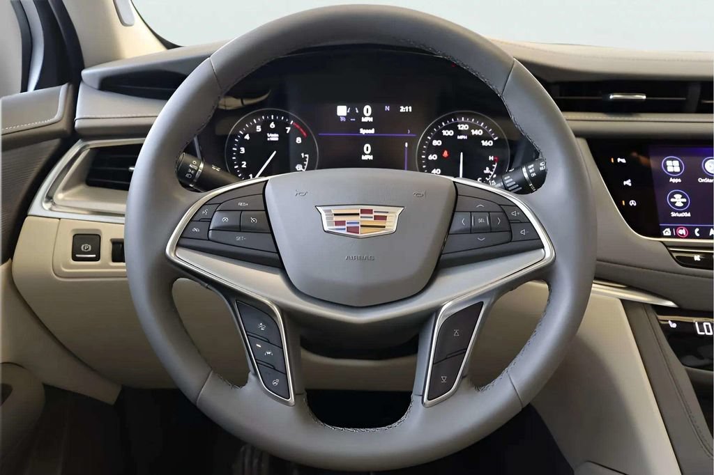 Used 2025 Cadillac XT5 Premium Luxury w/ Technology Package FWD image 10