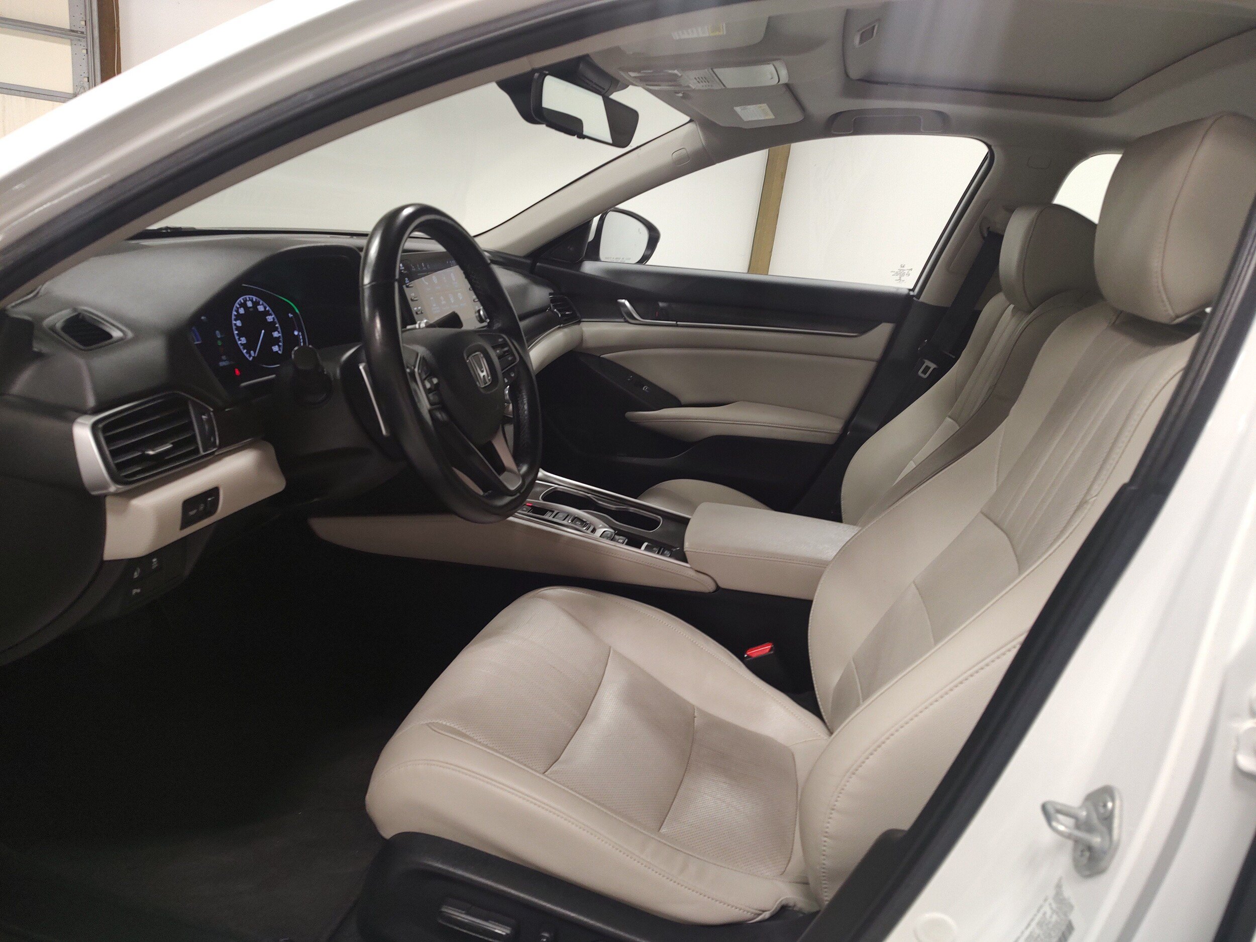 Used 2021 Honda Accord EX-L image 10