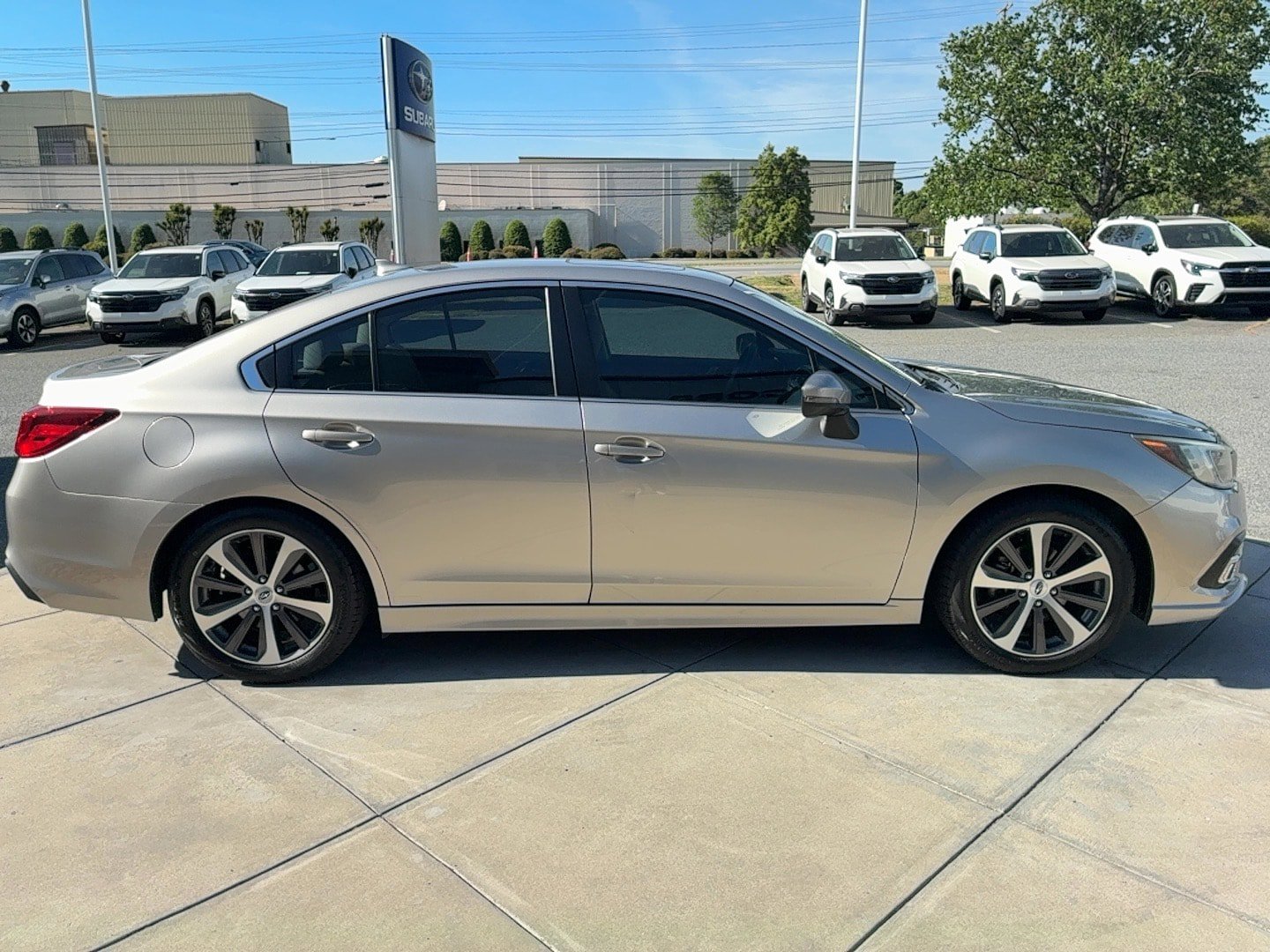 Used 2019 Subaru Legacy 2.5i Limited AWD/4WD image 5