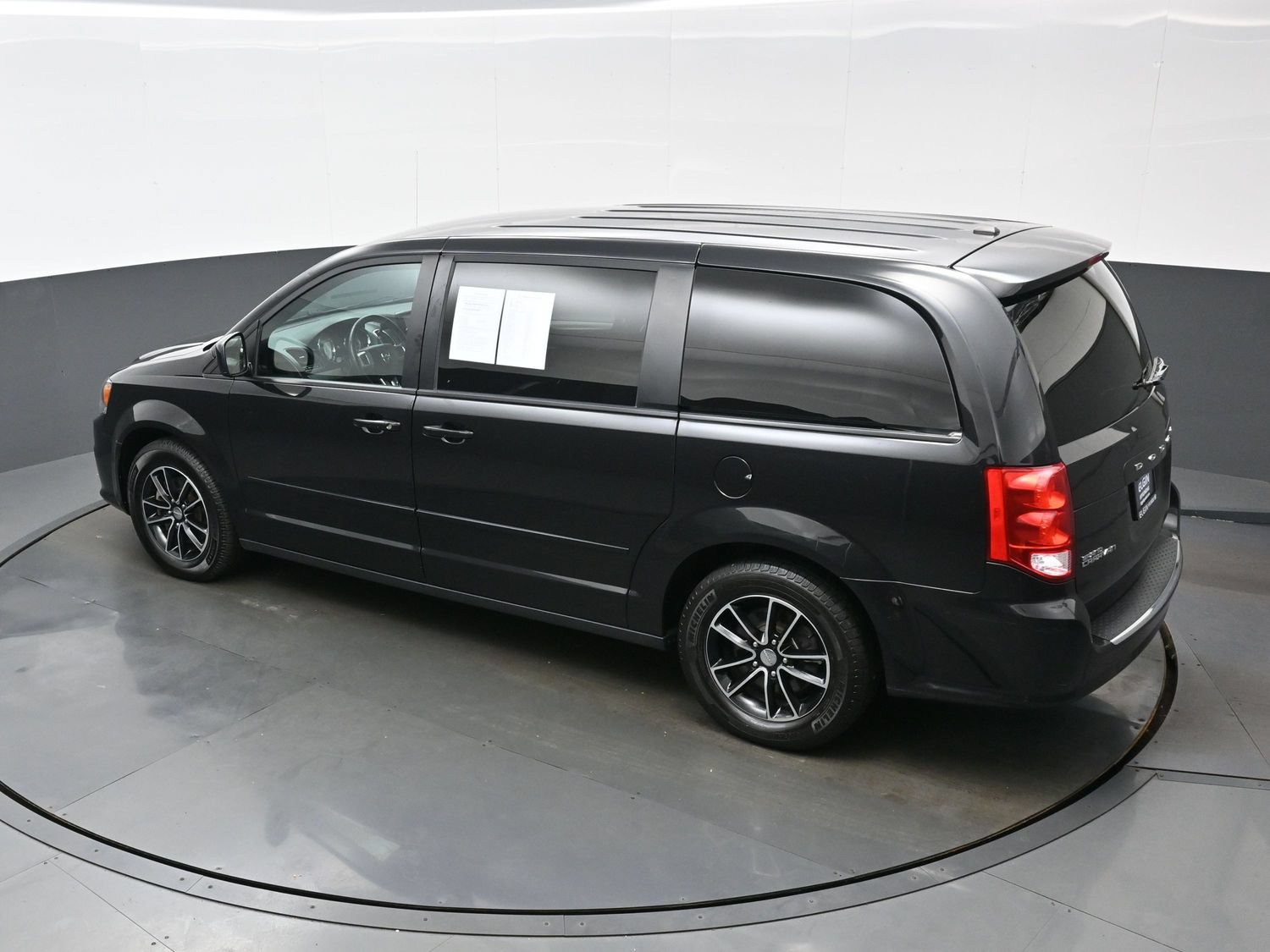 Used 2017 Dodge Grand Caravan GT FWD image 36