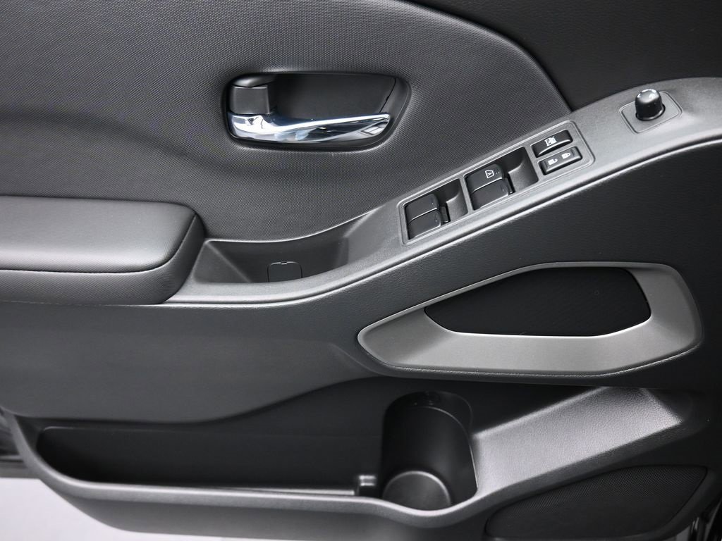 Used 2024 Nissan Frontier SV w/ SV Convenience Package image 10