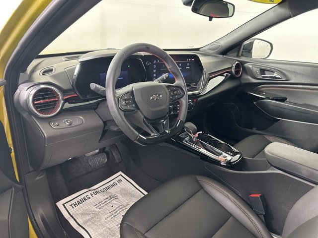 New 2025 Chevrolet Trax RS w/ Sunroof Package image 18