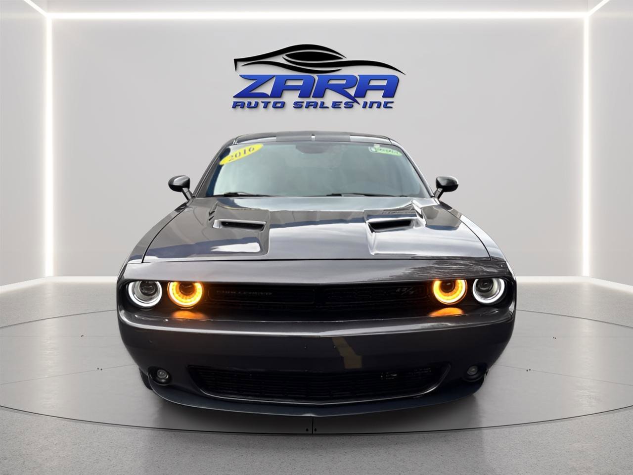 Used 2016 Dodge Challenger R/T Plus image 9