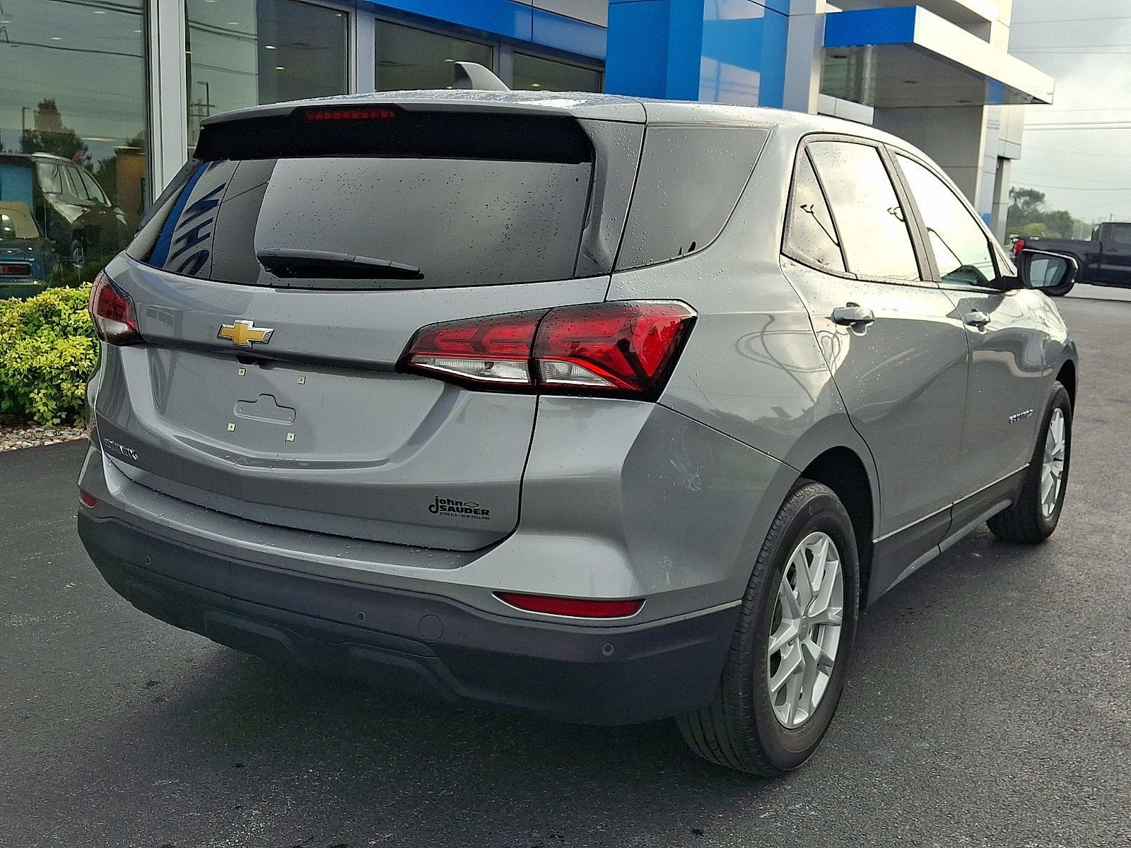 Used 2024 Chevrolet Equinox LS w/ LS Convenience Package FWD image 6