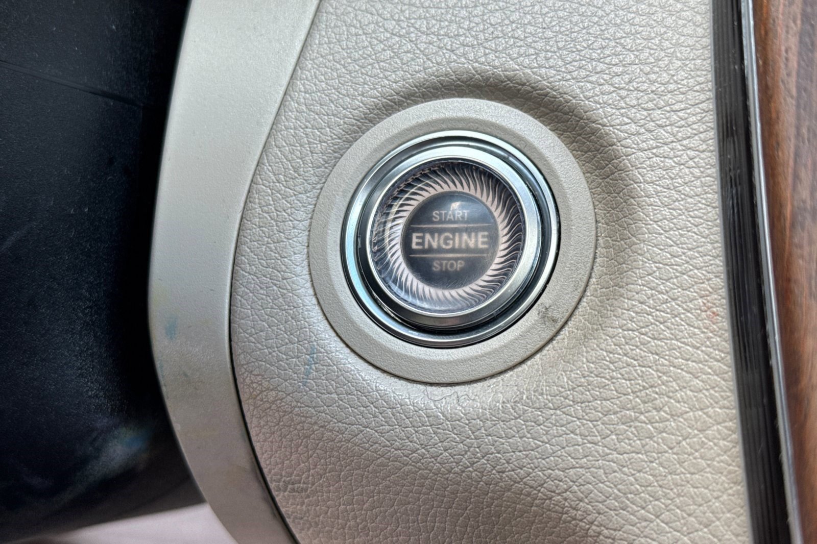 Used 2019 Mercedes-Benz C 300 Sedan image 33
