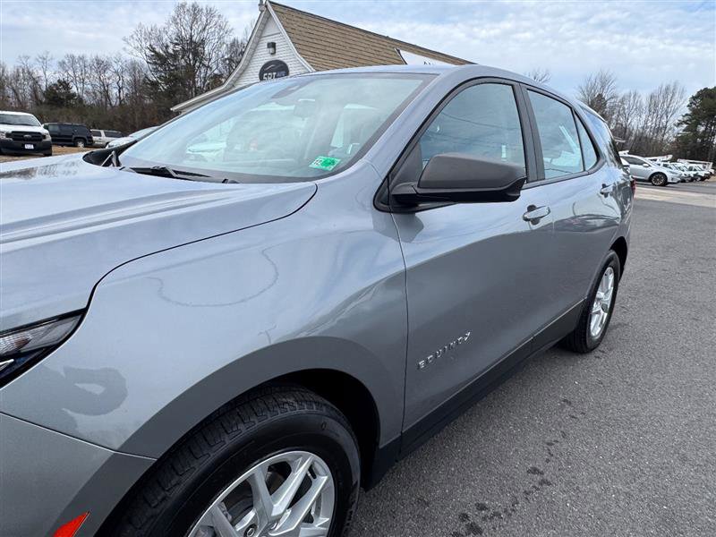 Used 2023 Chevrolet Equinox LS w/ LPO, Floor Liner Package image 10