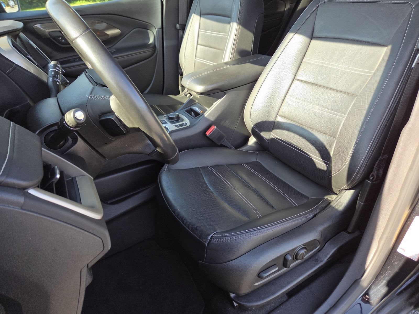 Used 2022 GMC Terrain Denali AWD/4WD image 29