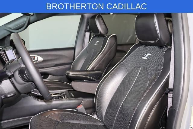 Used 2023 Chrysler Pacifica Limited w/ S Appearance Package FWD image 21
