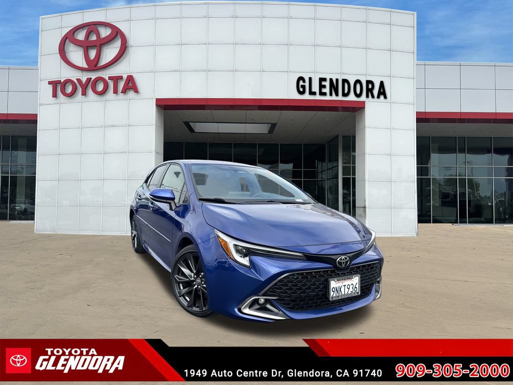Certified 2025 Toyota Corolla XSE FWD image 2