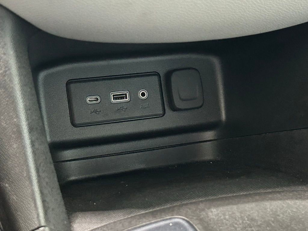 Used 2022 Chevrolet Equinox LS image 10