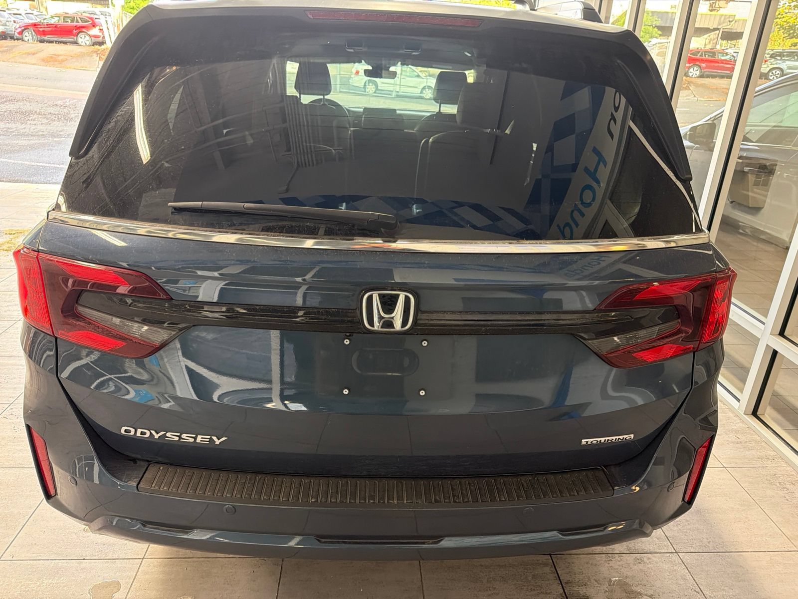 Used 2025 Honda Odyssey Touring image 5