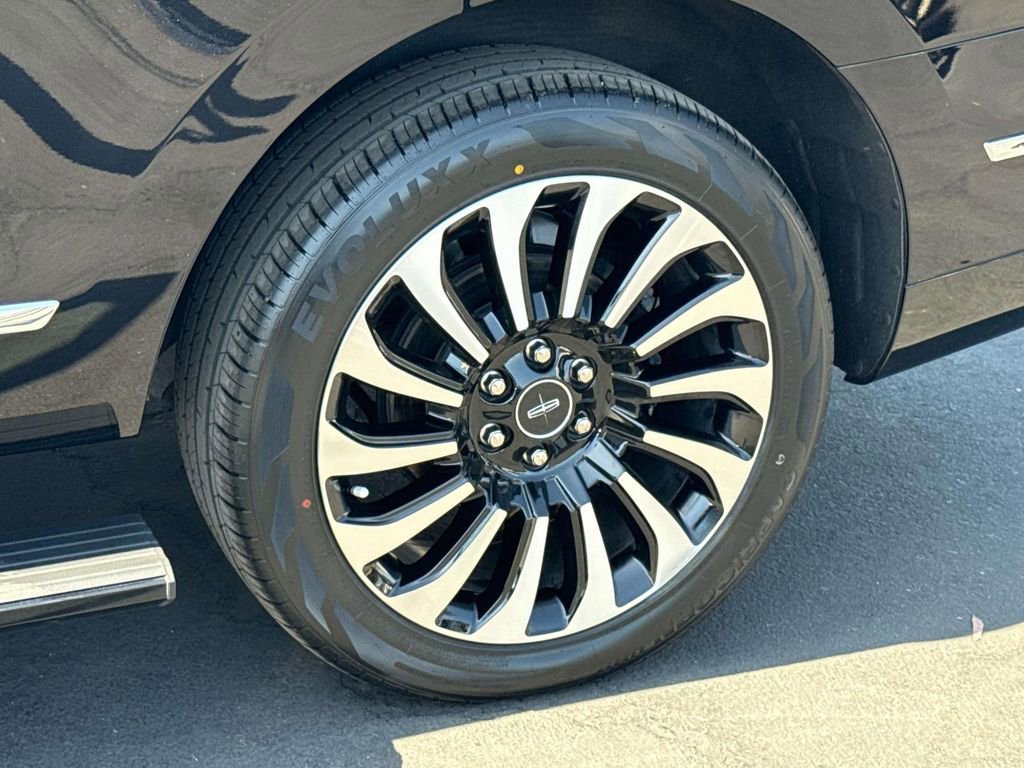 Certified 2022 Lincoln Navigator Black Label AWD/4WD image 32