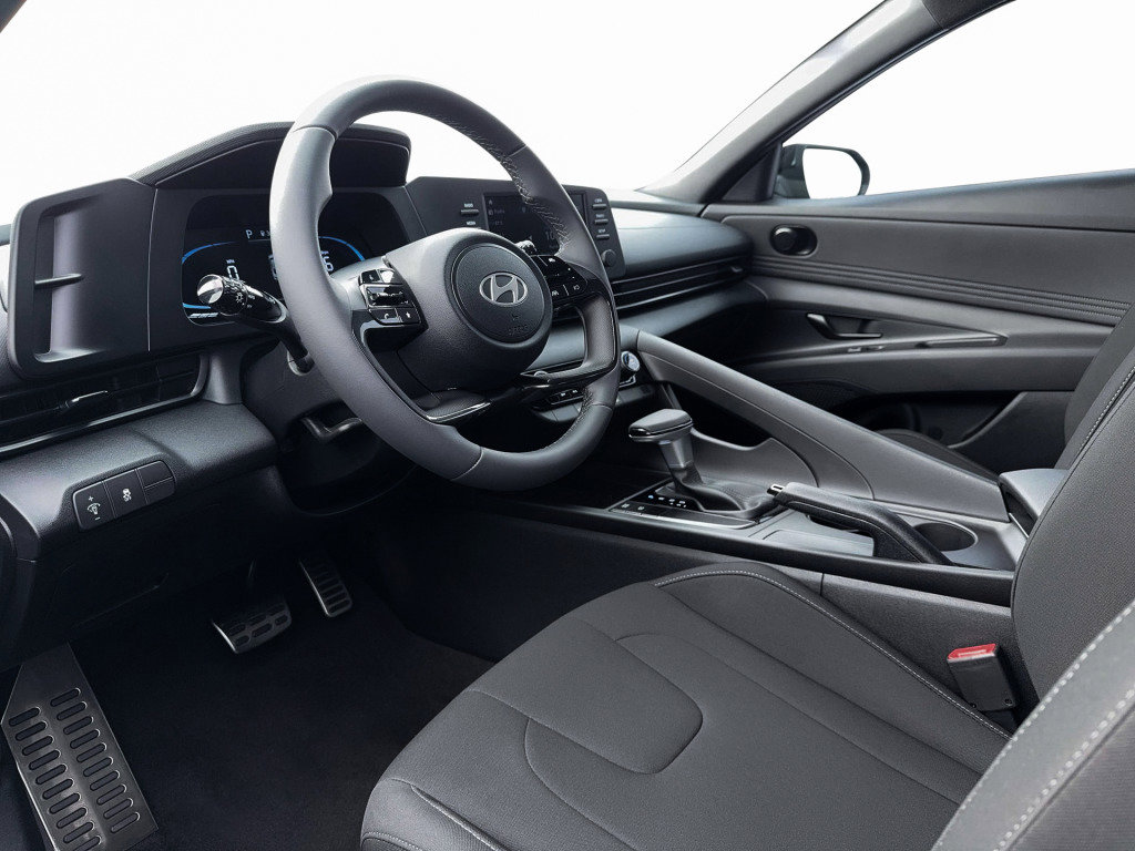 New 2026 Hyundai Elantra Sport FWD image 14
