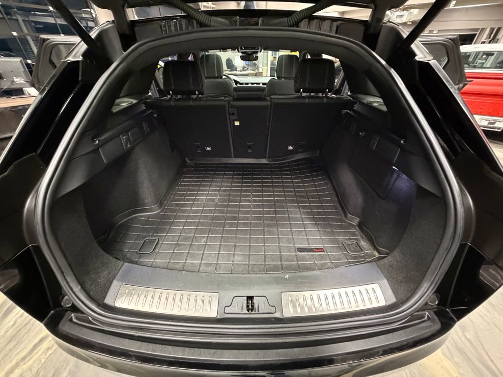 Used 2019 Land Rover Range Rover Velar R-Dynamic SE image 48