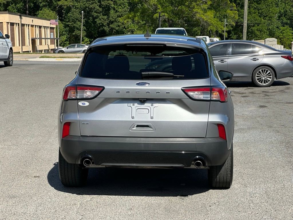 Used 2022 Ford Escape SE w/ SE Sport Appearance Package FWD image 8