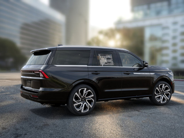 New 2027 Lincoln Navigator Reserve AWD/4WD image 8