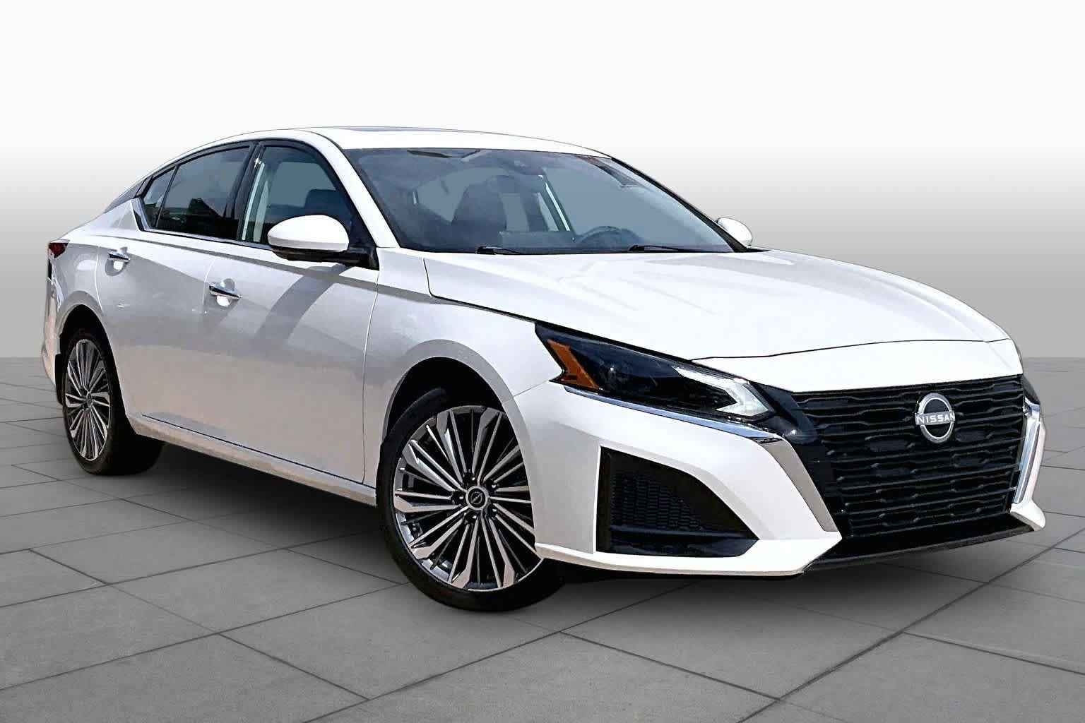 Certified 2025 Nissan Altima 2.5 SL AWD/4WD image 2