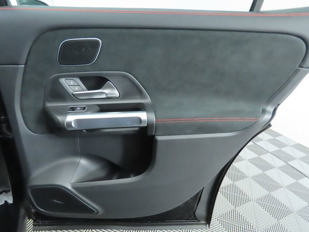 Certified 2025 Mercedes-Benz GLB 35 AMG 4MATIC image 27