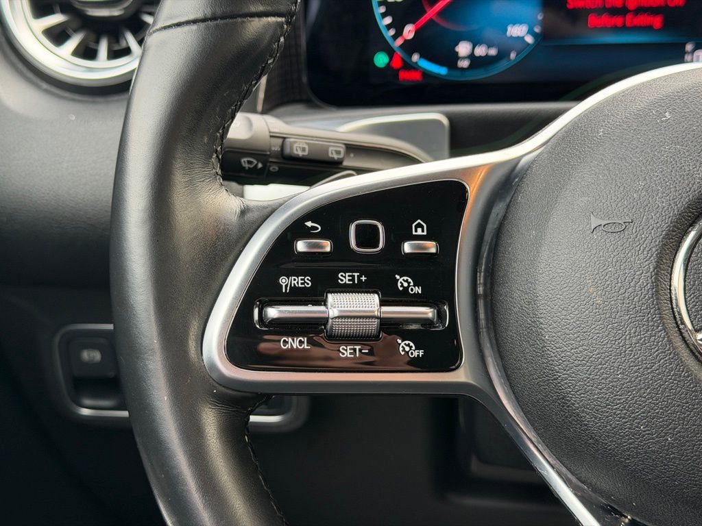 Used 2022 Mercedes-Benz GLB 250 4MATIC w/ Premium Package Lite image 20