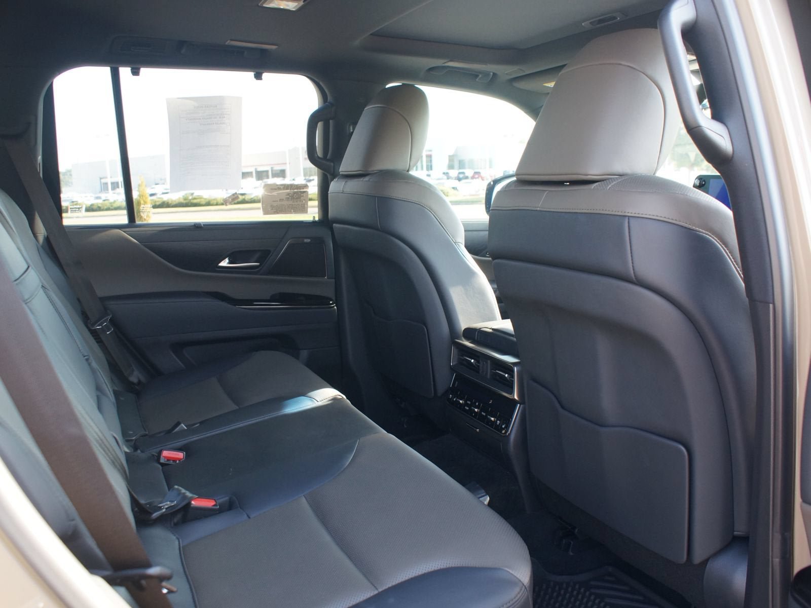 Used 2025 Lexus LX 700h Overtrail AWD/4WD image 23