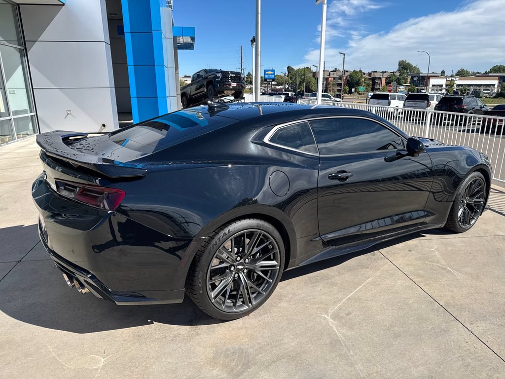 Used 2018 Chevrolet Camaro ZL1 RWD image 5