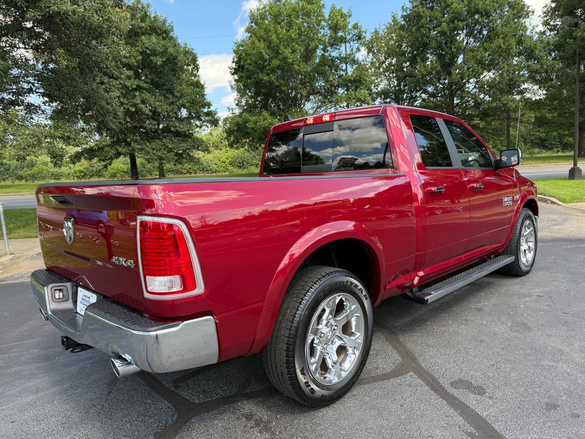Used 2014 RAM 1500 Laramie w/ Convenience Group AWD/4WD image 9