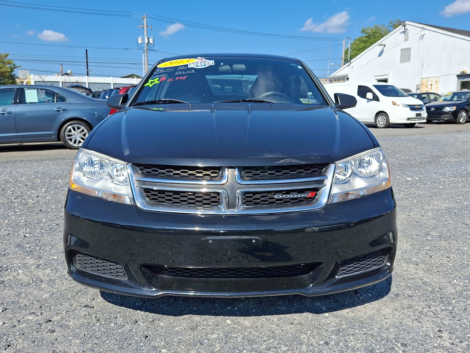 Used 2013 Dodge Avenger SE image 2