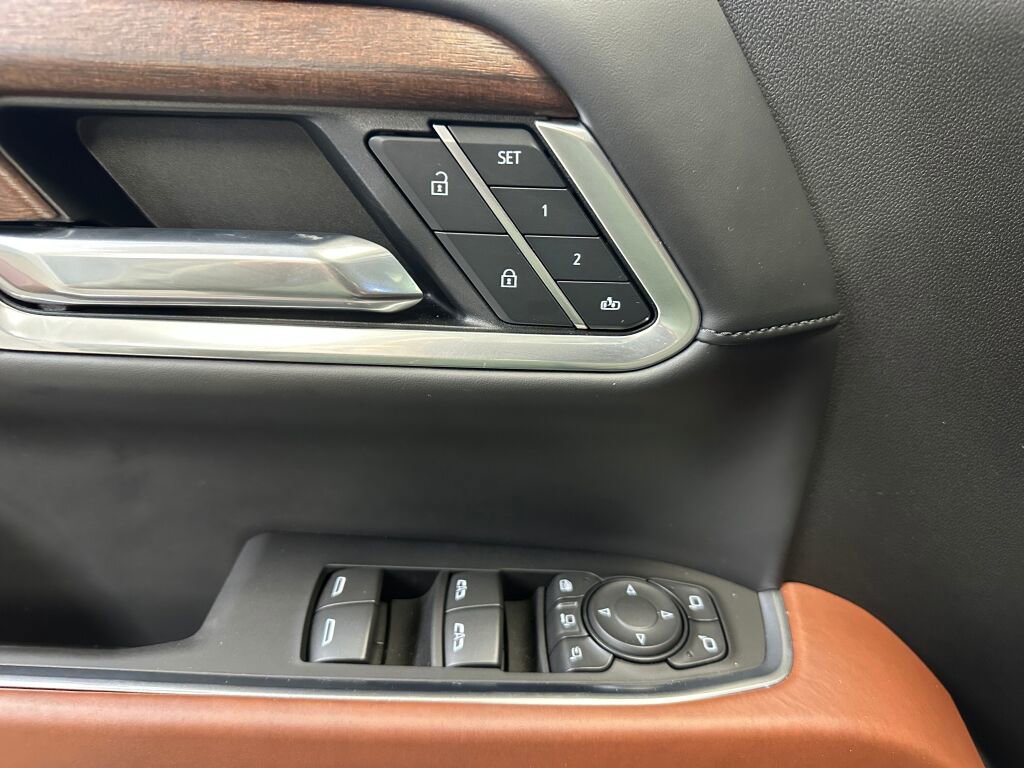 Certified 2025 GMC Sierra 2500 Denali Ultimate w/ Max Trailering Package image 10