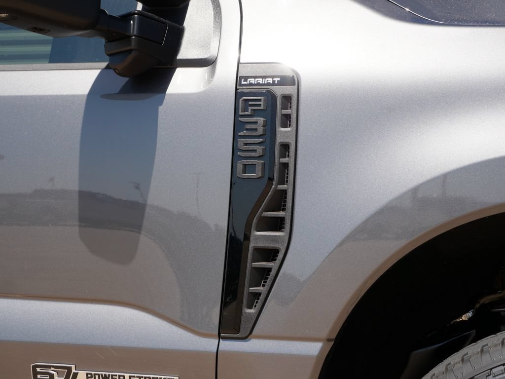 New 2026 Ford F350 Lariat w/ Black Appearance Package AWD/4WD image 9