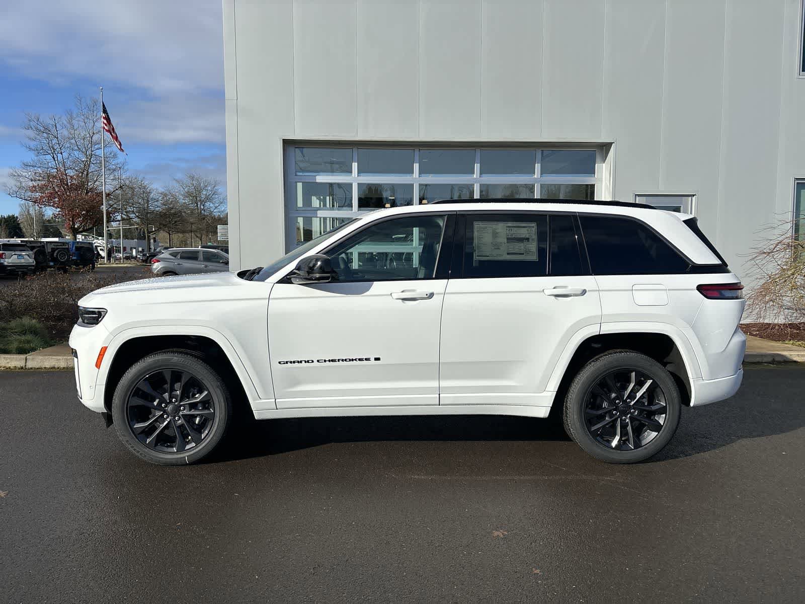 New 2026 Jeep Grand Cherokee Limited Reserve image 2