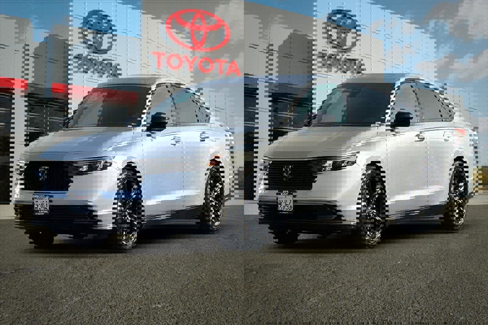 Used 2024 Honda Accord Sport image 7