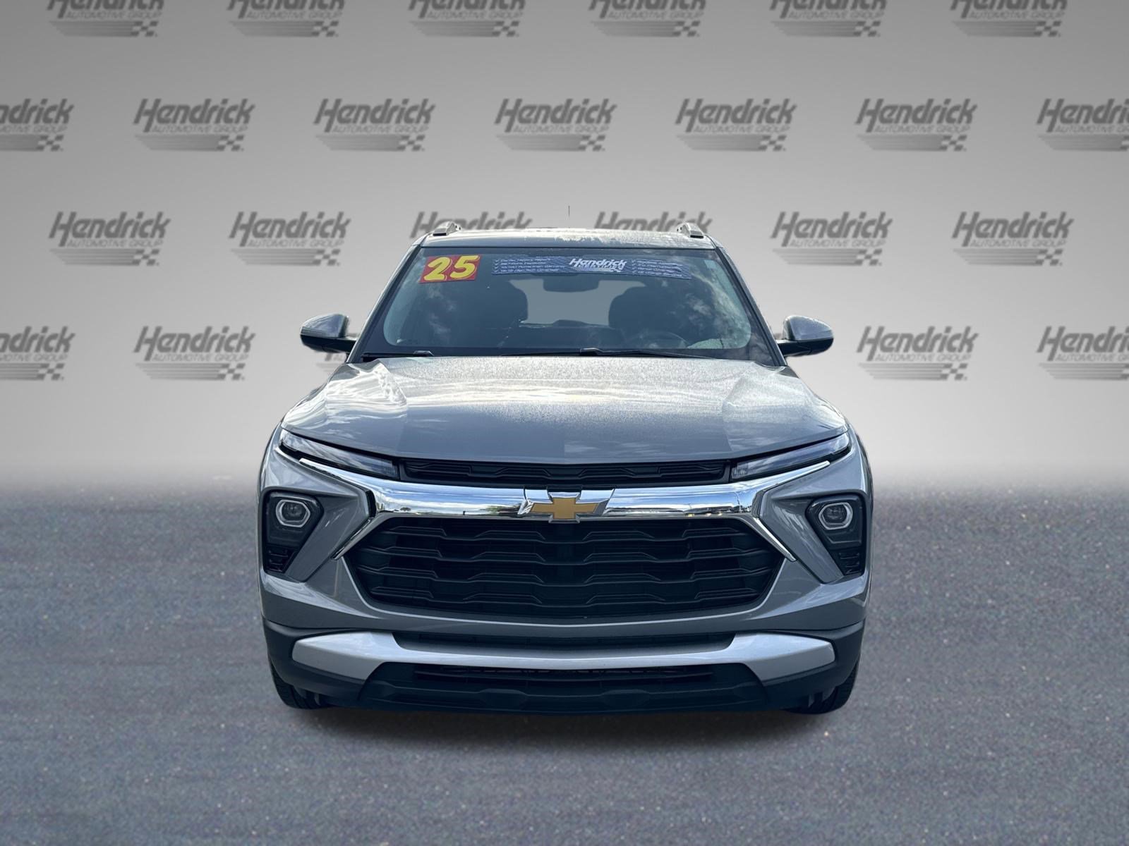 Used 2025 Chevrolet TrailBlazer LT image 3